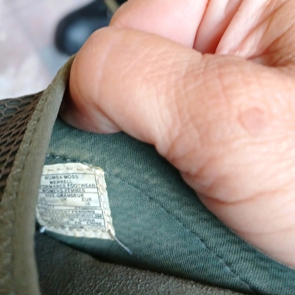 Merrell Light Weight Clogs, Dark Kahki - Picture 5 of 5